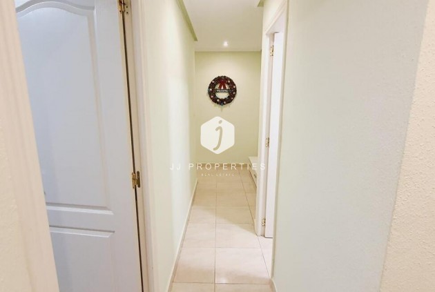 Segunda mano - Apartamento / piso -
Torrevieja - Centro