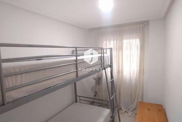 Segunda mano - Apartamento / piso -
Torrevieja - Centro