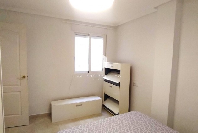 Segunda mano - Apartamento / piso -
Torrevieja - Centro