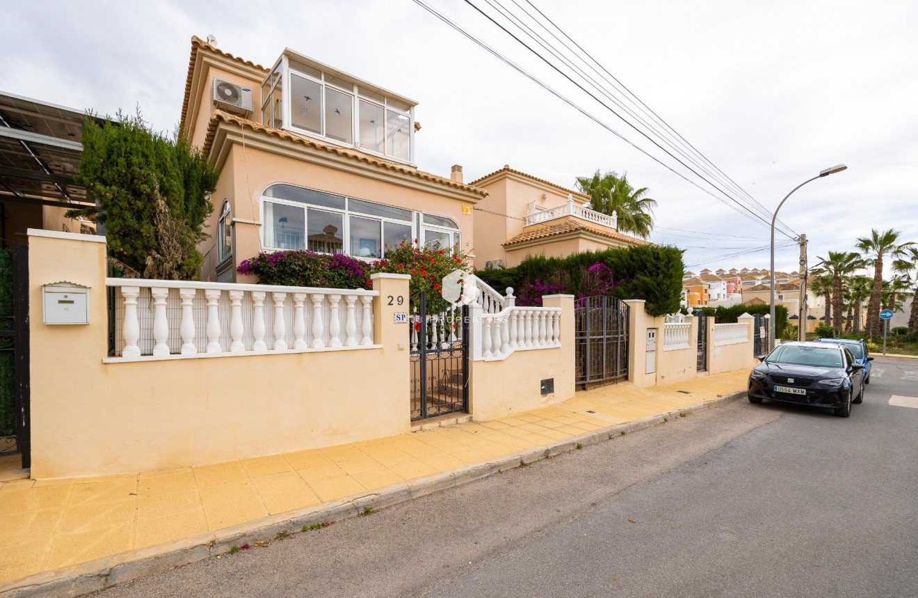 Tweedehands - Villa -
Orihuela Costa - Villamartín-las Filipinas