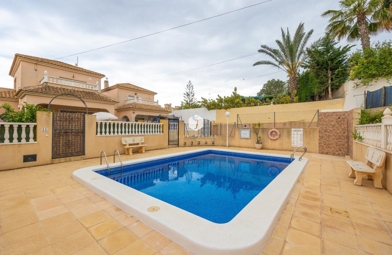 Tweedehands - Villa -
Orihuela Costa - Villamartín-las Filipinas