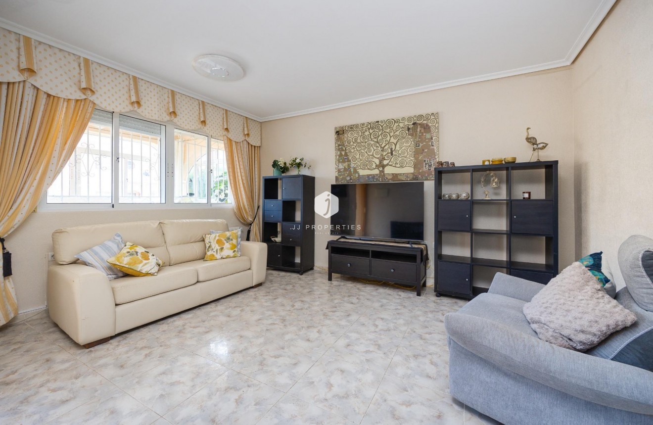 Tweedehands - Villa -
Orihuela Costa - Villamartín-las Filipinas