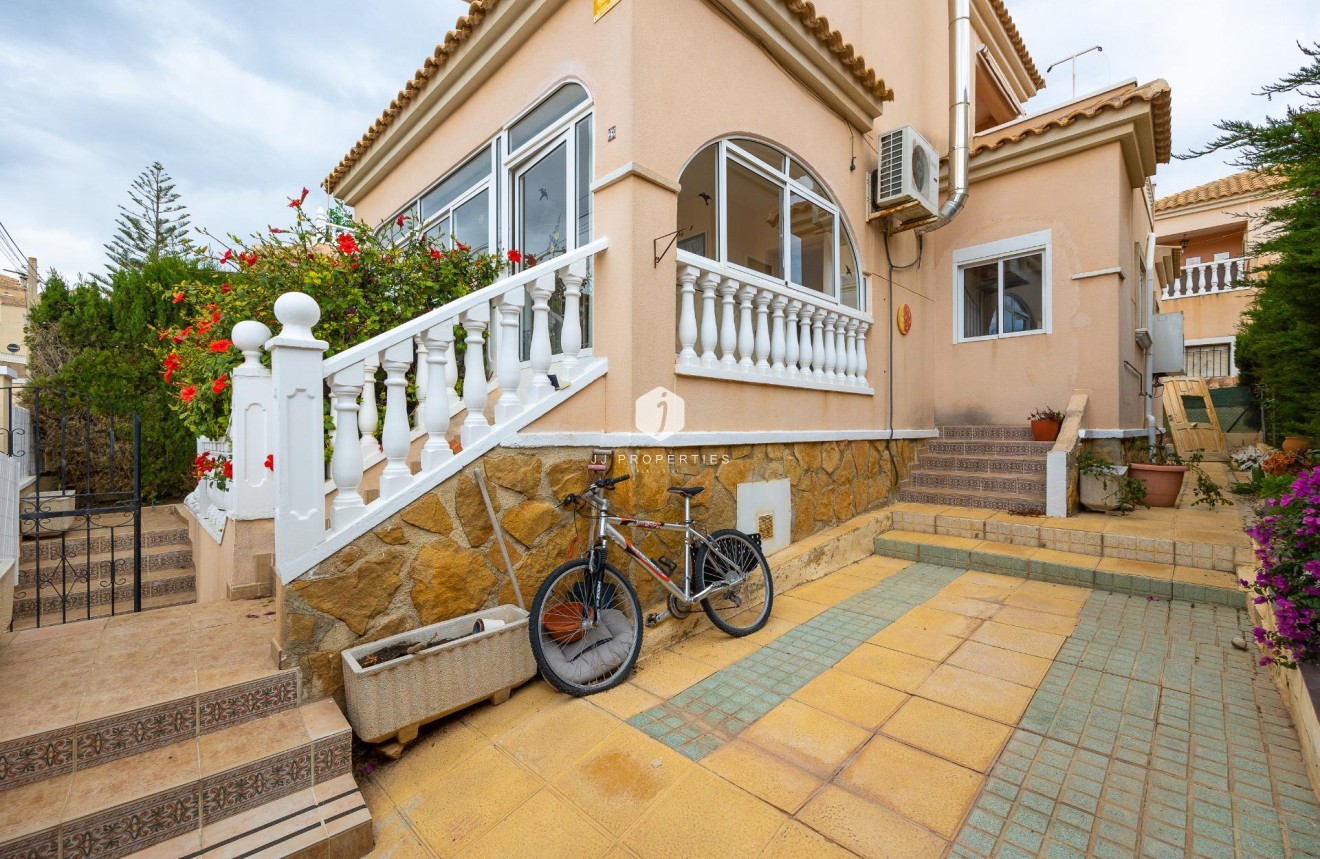 Tweedehands - Villa -
Orihuela Costa - Villamartín-las Filipinas