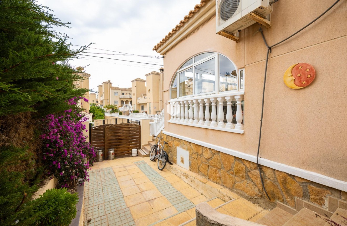 Tweedehands - Villa -
Orihuela Costa - Villamartín-las Filipinas