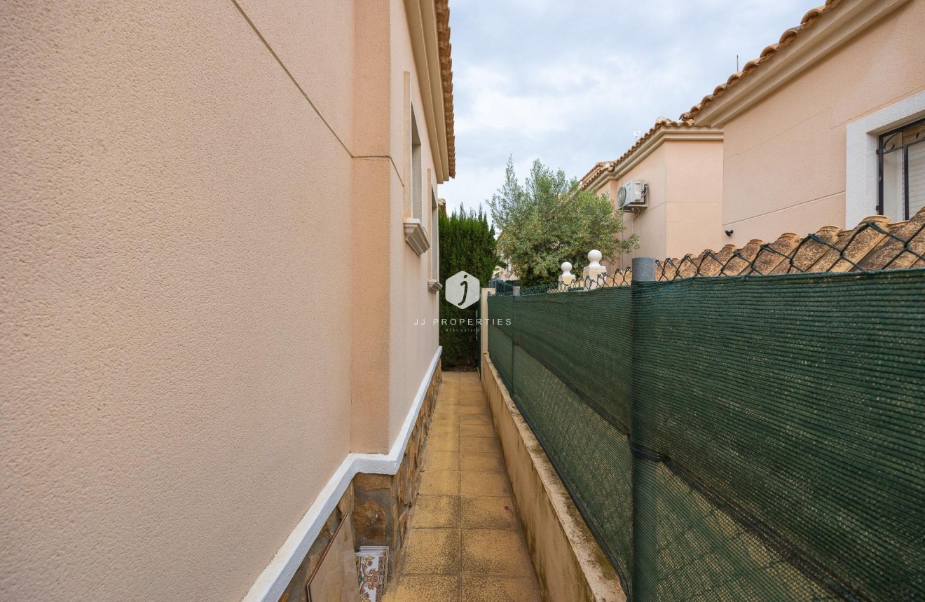 Tweedehands - Villa -
Orihuela Costa - Villamartín-las Filipinas