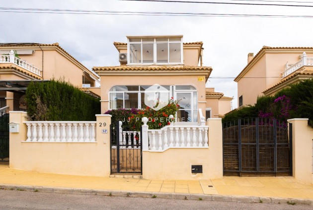 Tweedehands - Villa -
Orihuela Costa - Villamartín-las Filipinas