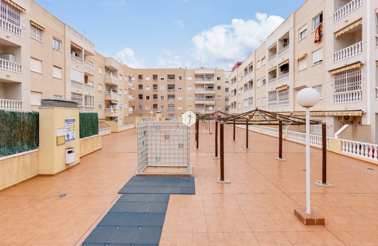 Tweedehands - Appartement / flat -
Torrevieja - Costa Blanca