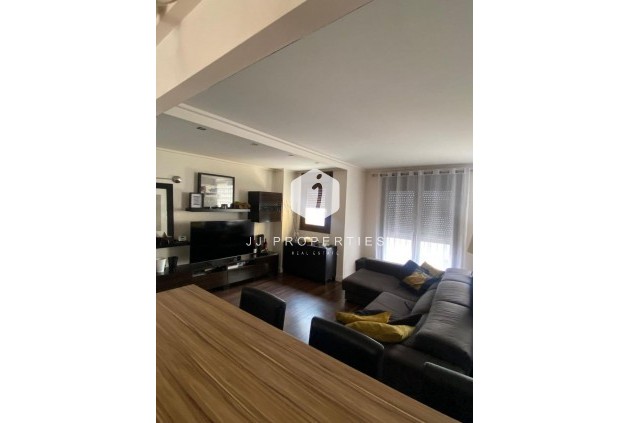 Tweedehands - Villa -
Torrevieja - Centro - Muelle Pesquero