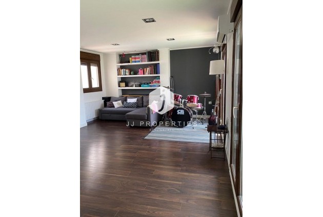 Tweedehands - Villa -
Torrevieja - Centro - Muelle Pesquero