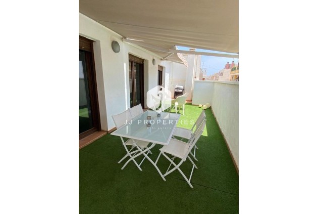 Tweedehands - Villa -
Torrevieja - Centro - Muelle Pesquero