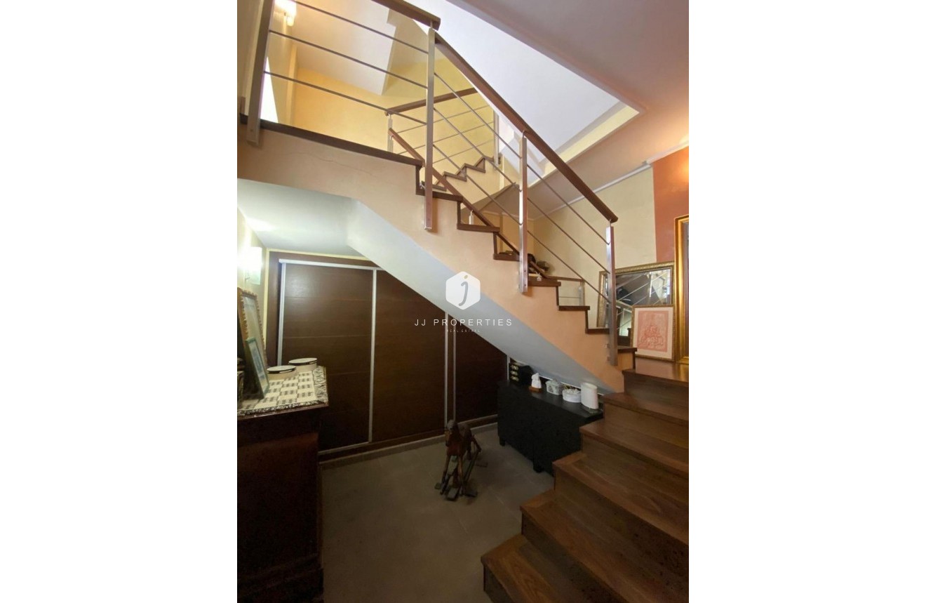 Tweedehands - Villa -
Torrevieja - Centro - Muelle Pesquero