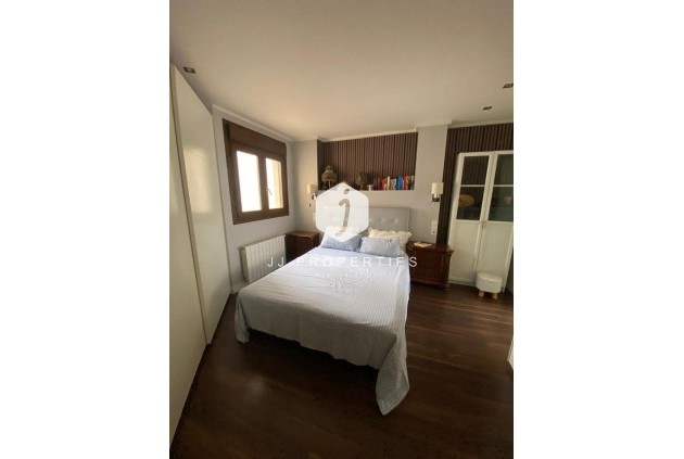 Tweedehands - Villa -
Torrevieja - Centro - Muelle Pesquero