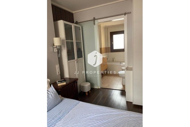 Tweedehands - Villa -
Torrevieja - Centro - Muelle Pesquero