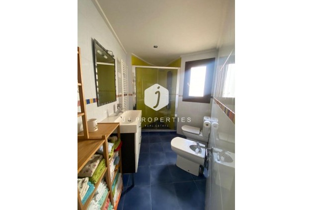 Tweedehands - Villa -
Torrevieja - Centro - Muelle Pesquero