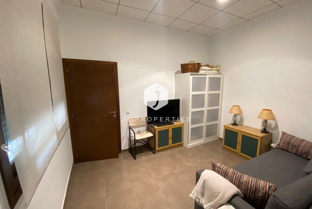 Tweedehands - Villa -
Torrevieja - Centro - Muelle Pesquero