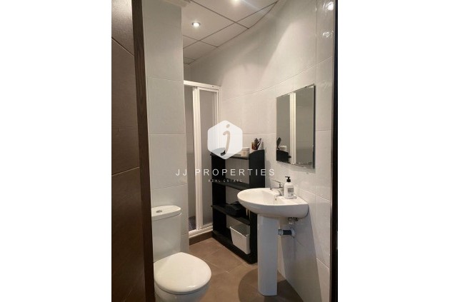 Tweedehands - Villa -
Torrevieja - Centro - Muelle Pesquero