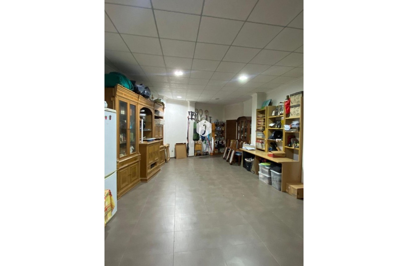 Tweedehands - Villa -
Torrevieja - Centro - Muelle Pesquero