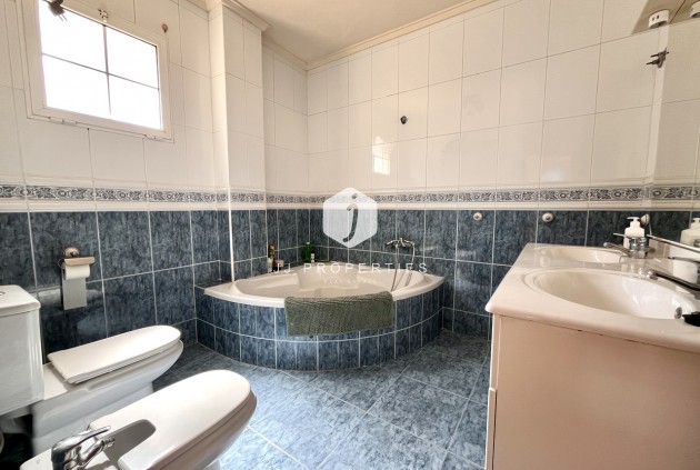 Tweedehands - Villa -
La Zenia - Costa Blanca