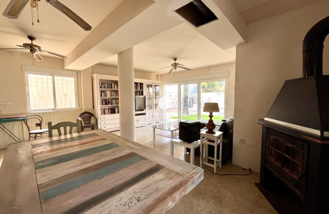 Tweedehands - Villa -
La Zenia - Costa Blanca