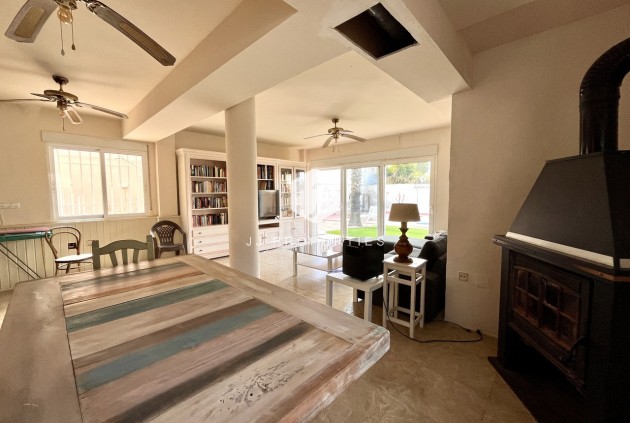 Tweedehands - Villa -
La Zenia - Costa Blanca