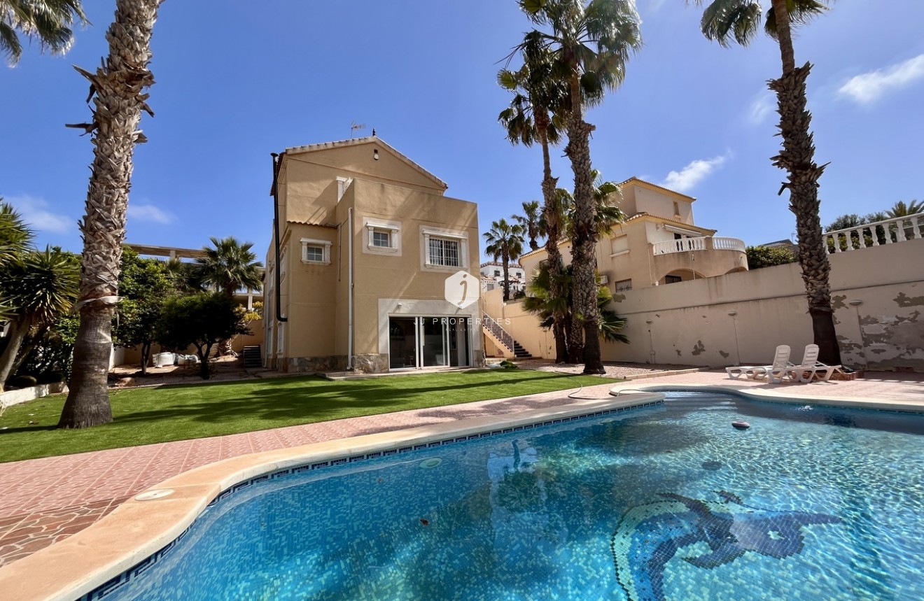 Tweedehands - Villa -
La Zenia - Costa Blanca