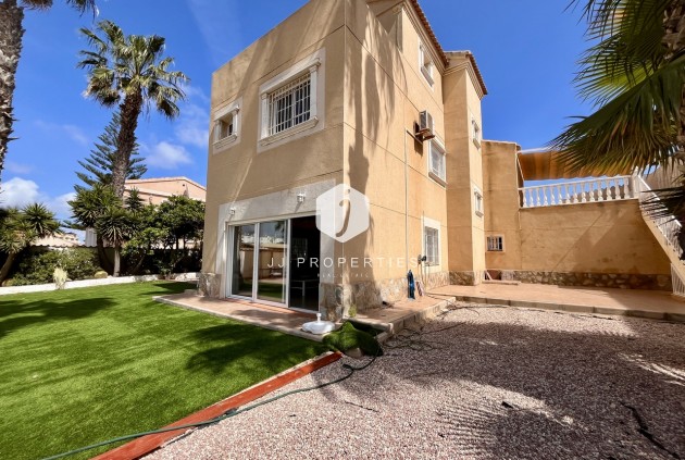 Tweedehands - Villa -
La Zenia - Costa Blanca