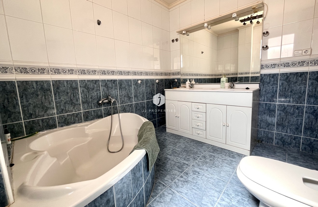 Tweedehands - Villa -
La Zenia - Costa Blanca