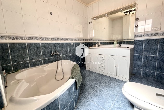 Tweedehands - Villa -
La Zenia - Costa Blanca