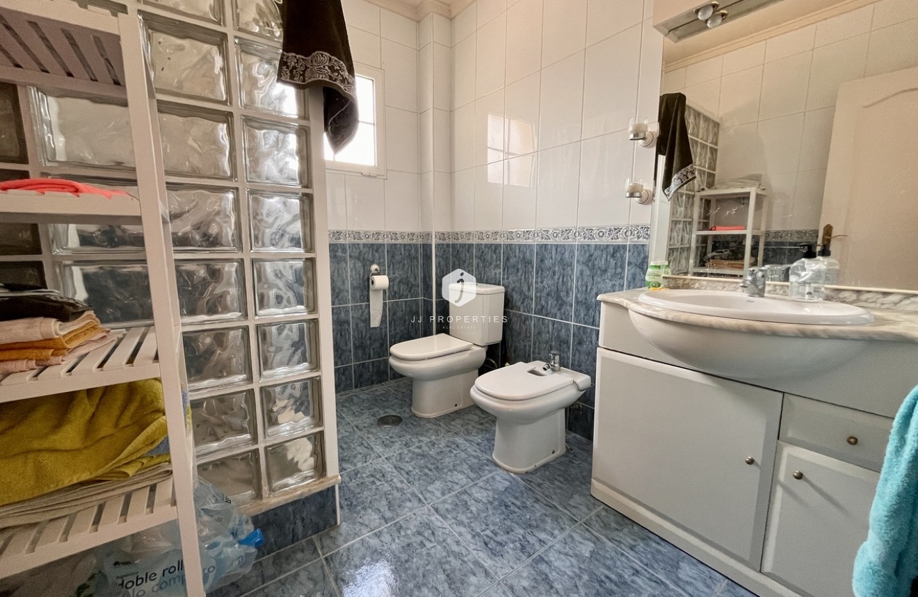 Tweedehands - Villa -
La Zenia - Costa Blanca