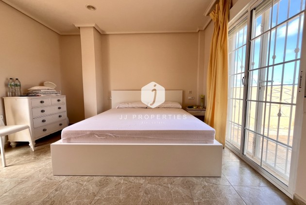 Tweedehands - Villa -
La Zenia - Costa Blanca