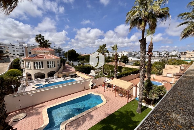 Tweedehands - Villa -
La Zenia - Costa Blanca