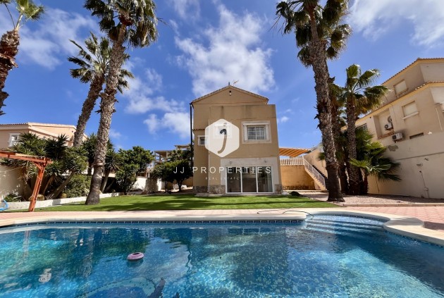 Tweedehands - Villa -
La Zenia - Costa Blanca