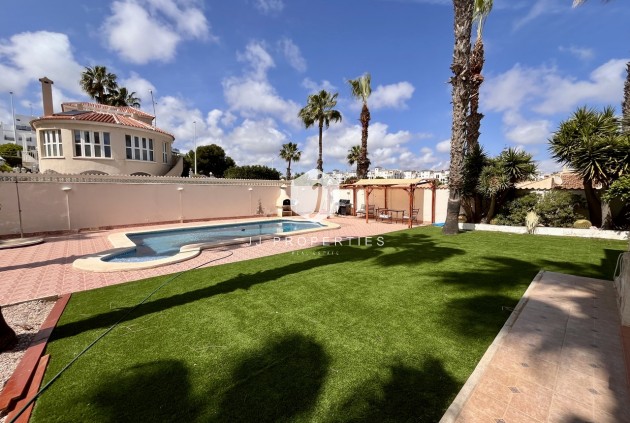 Tweedehands - Villa -
La Zenia - Costa Blanca