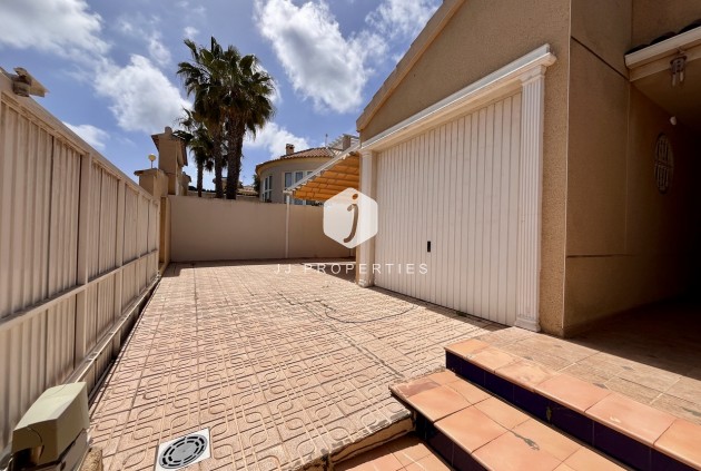 Tweedehands - Villa -
La Zenia - Costa Blanca