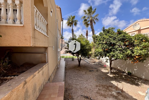 Tweedehands - Villa -
La Zenia - Costa Blanca