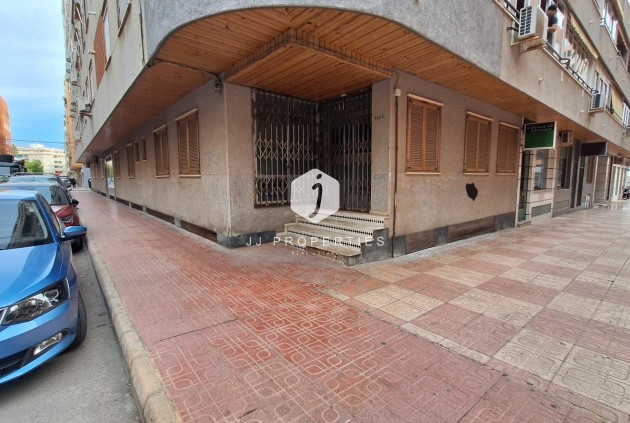 Tweedehands - Appartement / flat -
Torrevieja - Acequion