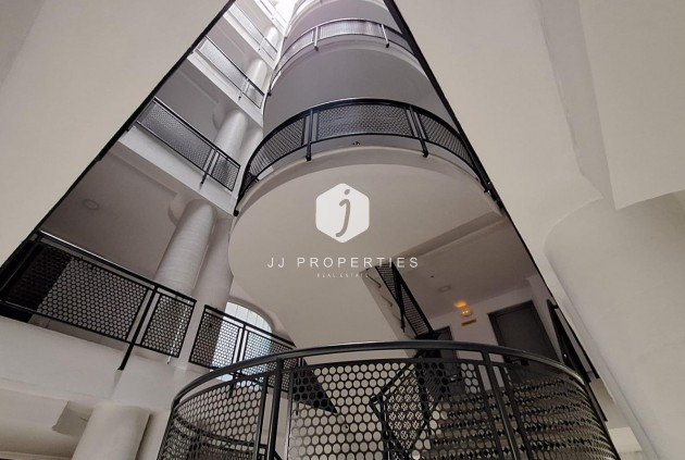 Tweedehands - Appartement / flat -
Torrevieja - Acequion