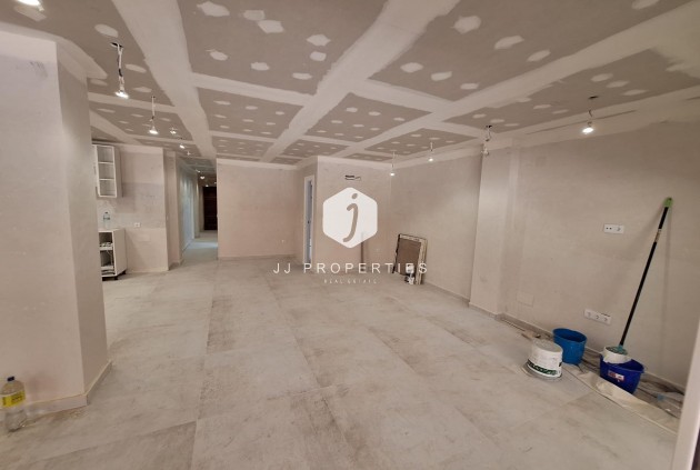 Tweedehands - Appartement / flat -
Torrevieja - Acequion