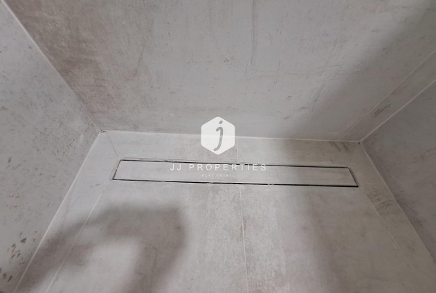 Tweedehands - Appartement / flat -
Torrevieja - Acequion