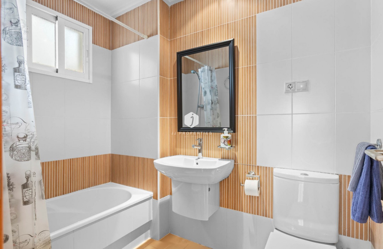 Tweedehands - Appartement / flat -
Torrevieja - Costa Blanca