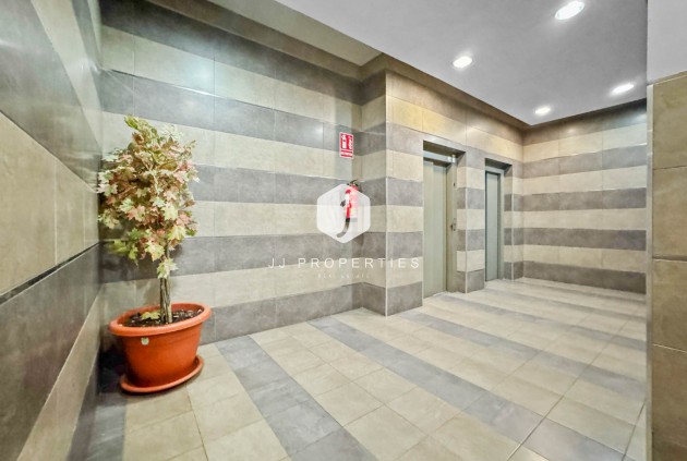 Tweedehands - Appartement / flat -
Torrevieja - Costa Blanca