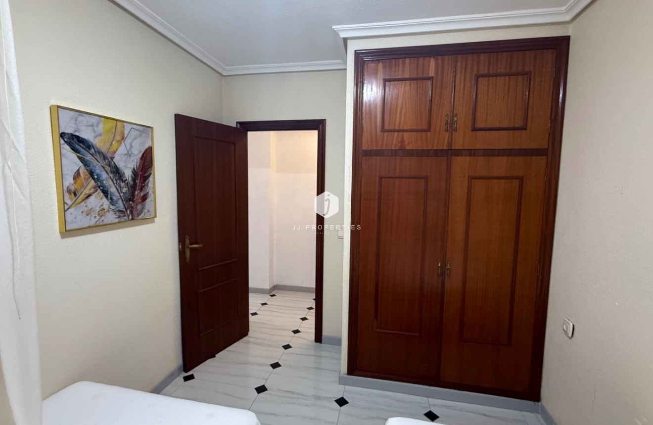 Tweedehands - Appartement / flat -
Torrevieja - Costa Blanca