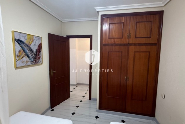 Tweedehands - Appartement / flat -
Torrevieja - Costa Blanca