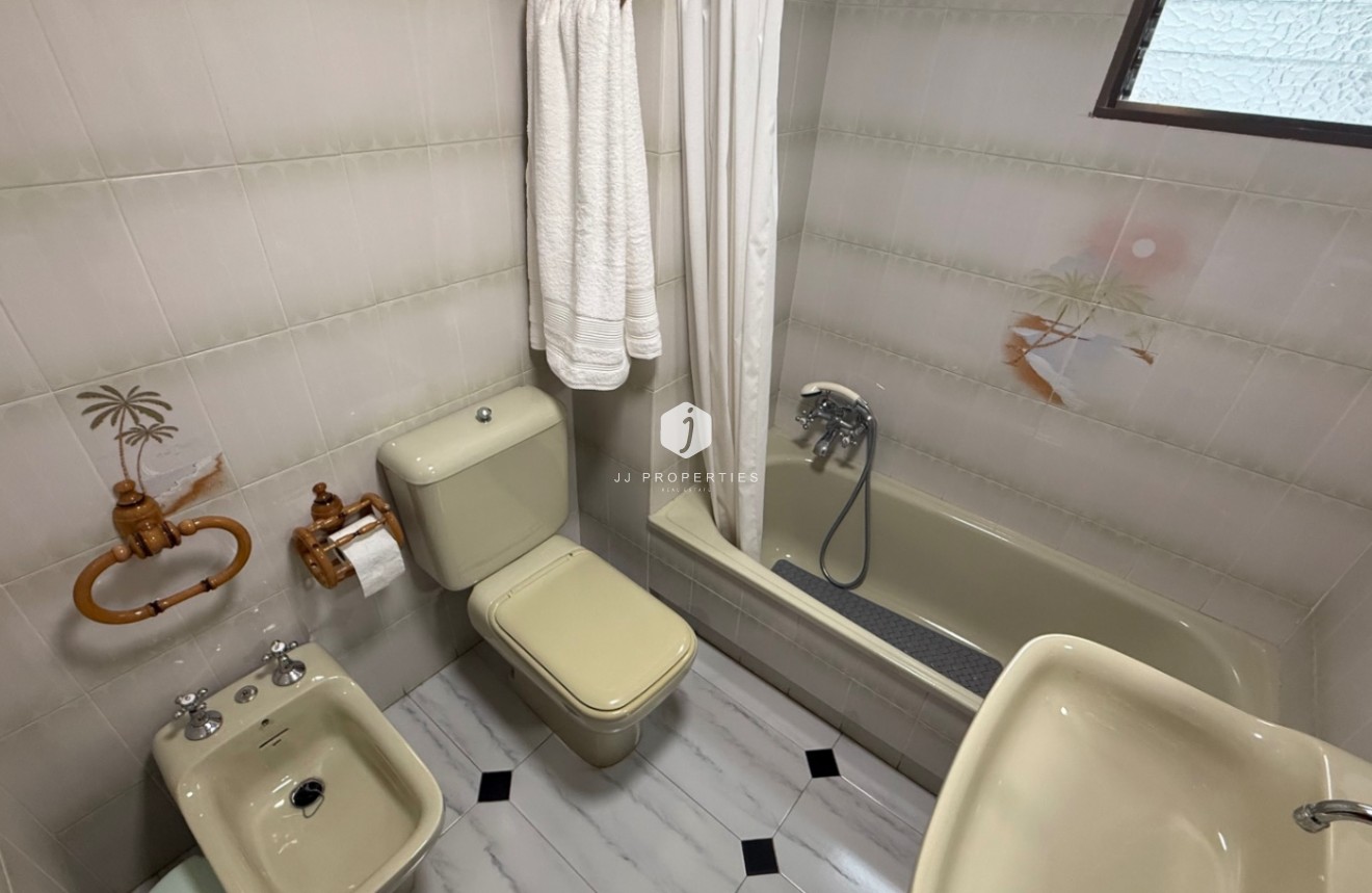 Tweedehands - Appartement / flat -
Torrevieja - Costa Blanca