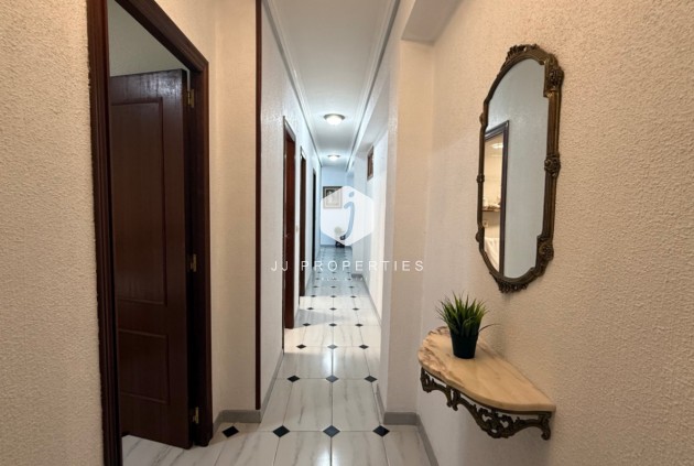 Tweedehands - Appartement / flat -
Torrevieja - Costa Blanca