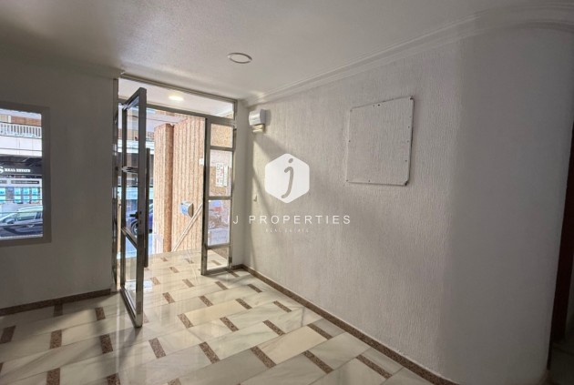 Tweedehands - Appartement / flat -
Torrevieja - Costa Blanca