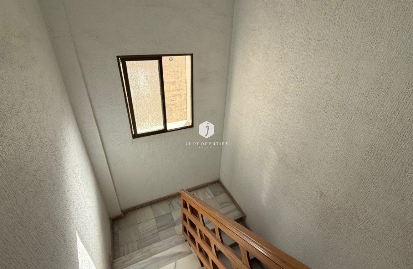 Tweedehands - Appartement / flat -
Torrevieja - Costa Blanca