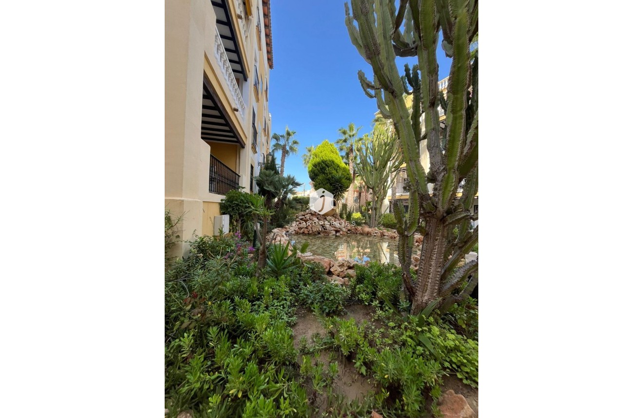 Tweedehands - Penthouse -
Torrevieja - Los Frutales