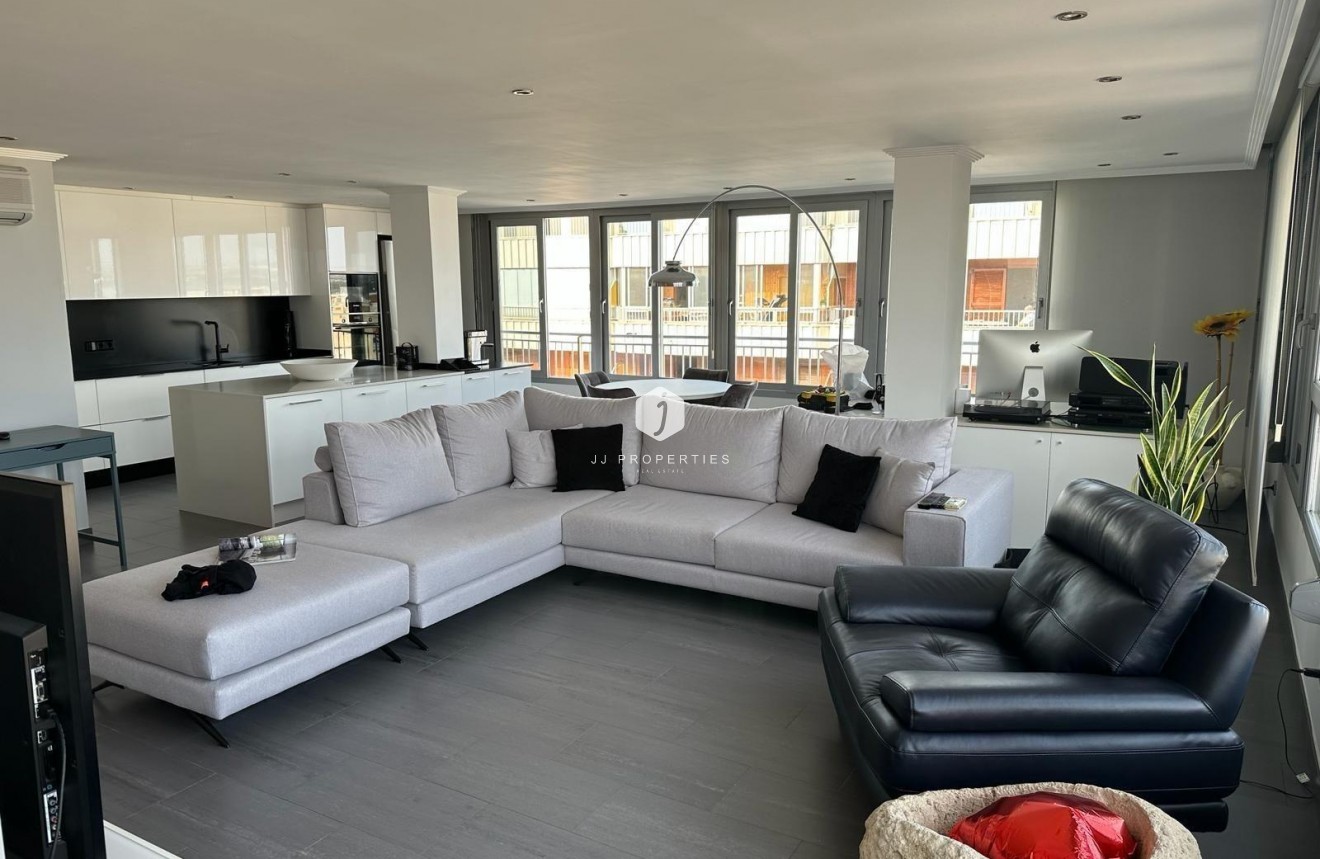 Tweedehands - Penthouse -
Torrevieja - El Acequión - Los Náufragos