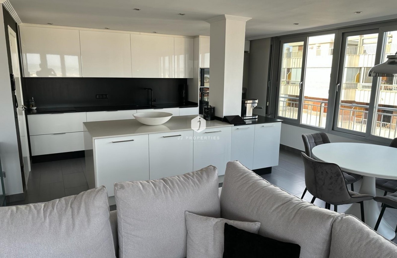 Tweedehands - Penthouse -
Torrevieja - El Acequión - Los Náufragos